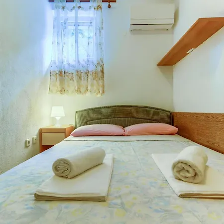 Apartmán Filipovic, 3 Min Walk To The *