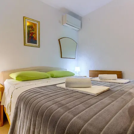 Filipovic, 3 Min Walk To The Apartmán Split