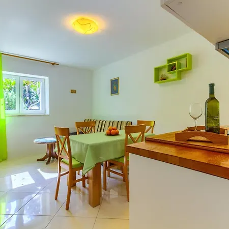 Filipovic, 3 Min Walk To The